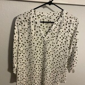 Mauri White and Green Patterned Blouse